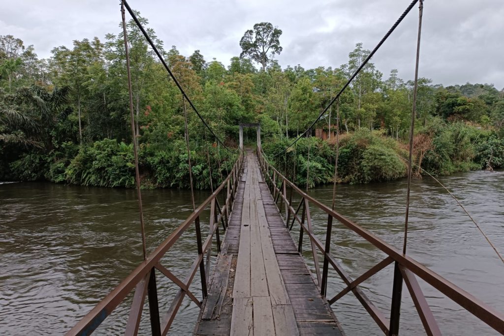 Dukungan Material Perbaikan Jembatan Gantung Pulau Sangkar