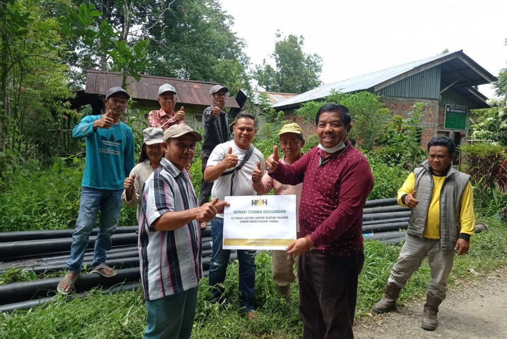 Dukungan Tiang Untuk Lampu Penerangan Dusun Talang Alai