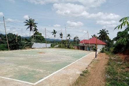 Pembangunan Lapangan Voli di Dusun Sungai Manggis