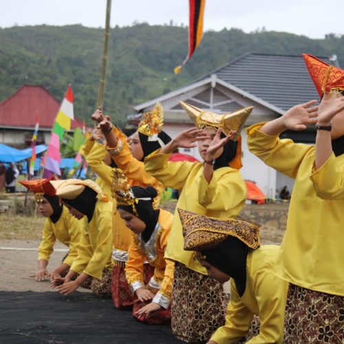 Dukungan Perlengkapan Sanggar Seni Serunduk Pinang Masak